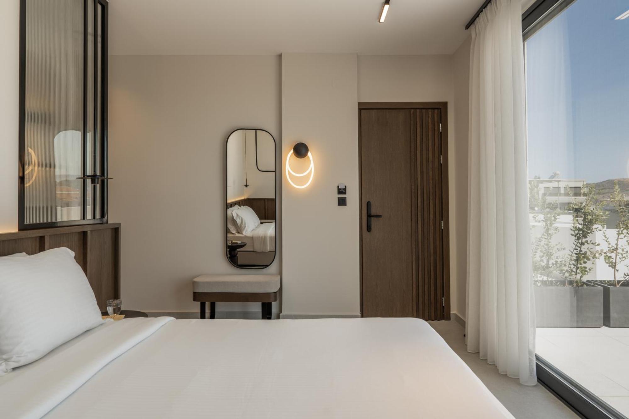 Thelesi Apartments Stalós Dış mekan fotoğraf